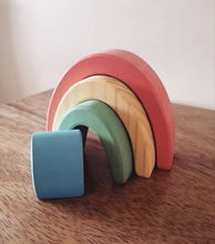 Cargar imagen en el visor de la galería, Arcoiris waldorf de madera -  pastel
