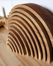 Cargar imagen en el visor de la galería, Arcoiris de madera - Grande (natural)lo