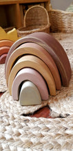Cargar imagen en el visor de la galería, Arcoiris de madera cueva - Boheme
