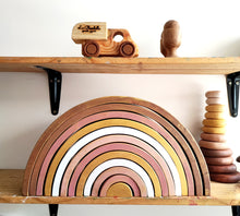 Cargar imagen en el visor de la galería, Arcoiris de madera - Terra rosa