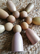 Cargar imagen en el visor de la galería, Set de 7 personitas boho pink