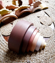 Cargar imagen en el visor de la galería, Arcoiris de madera - Boho bombella