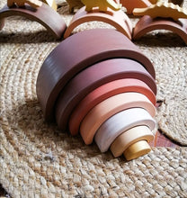 Cargar imagen en el visor de la galería, Arcoiris de madera - Boho bombella