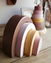 Cargar imagen en el visor de la galería, Arcoiris de madera - Terra rosa