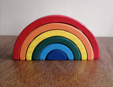 Cargar imagen en el visor de la galería, Arcoiris Waldorf de madera -  gama arcoiris
