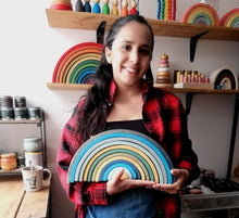 Cargar imagen en el visor de la galería, Arcoiris de madera - Príncipe de paz
