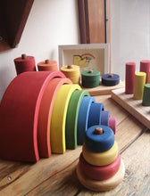 Cargar imagen en el visor de la galería, Arcoiris Waldorf de madera -  gama arcoiris