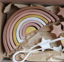 Cargar imagen en el visor de la galería, Arcoiris de madera - Terra rosa