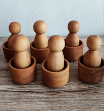 Cargar imagen en el visor de la galería, Set de cuencos y personitas - natural
