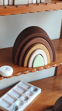 Cargar imagen en el visor de la galería, Arcoiris de madera cueva - Boheme