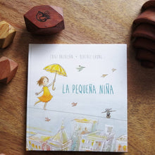 Cargar imagen en el visor de la galería, La pequeña niña