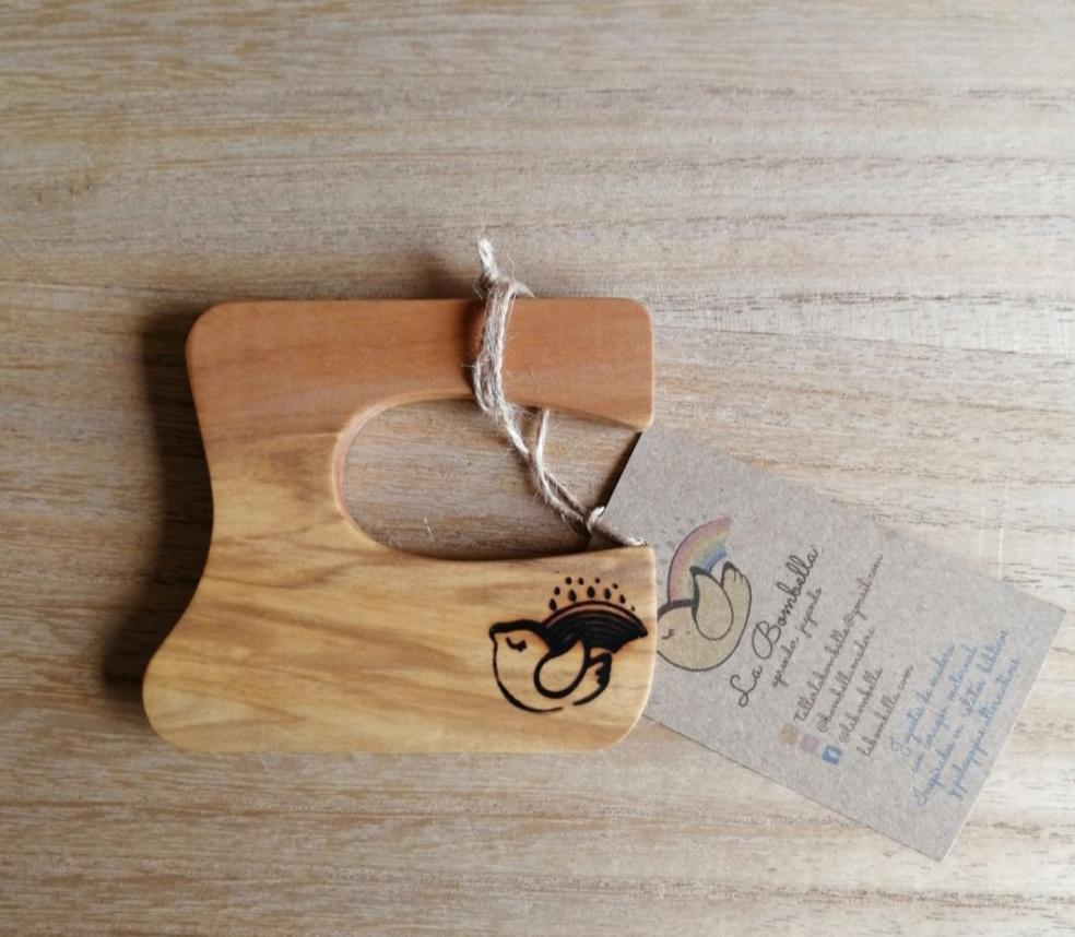 Cuchillo de madera inspiración Montessori
